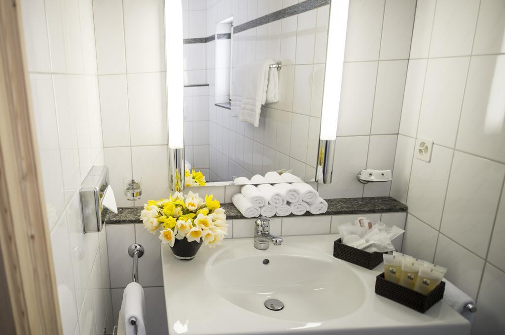 Hotel Weiss Kreuz Malans Luaran gambar